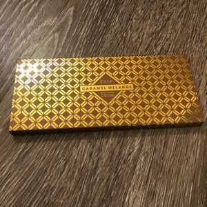 Carmel Melange eyeshadow palette